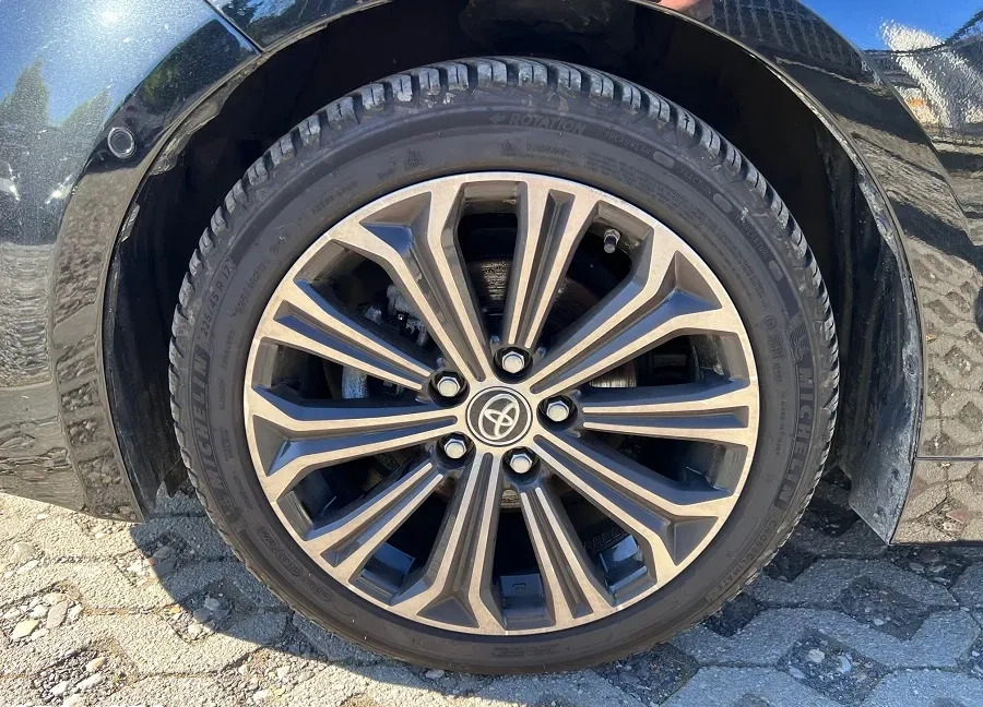 Toyota Corolla cena 87900 przebieg: 63000, rok produkcji 2020 z Góra małe 742